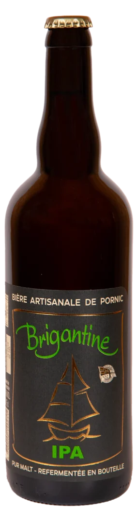 Bouteille de bière artisanale Brigantine Pale Ale 75cl avec étiquette orange et dessin d'un voilier.