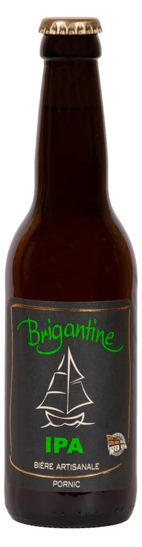 Bouteille de bière artisanale Brigantine Pale Ale 33cl avec étiquette orange vif et dessin d'un voilier.
