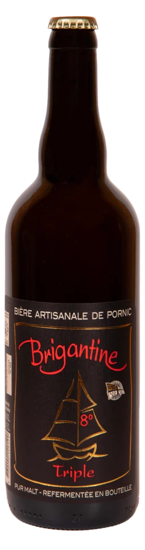 Bouteille de bière artisanale Brigantine Triple 75cl avec étiquette noire et inscriptions rouges.